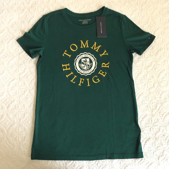 Tommy Hilfiger Tops - Hilfiger women’s tee shirt